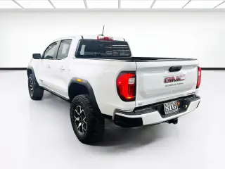 GMC Canyon 2024 4x4 AT4X 4p Cab de Tripulación 5 ft. CB