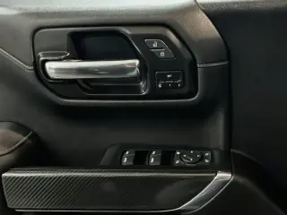 GMC Sierra 1500 Limited 2022 4x4 AT4 4p Cabina de Tripulacion 5.8 ft. CB