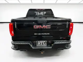 GMC Sierra 1500 Limited 2022 4x4 AT4 4p Cabina de Tripulacion 5.8 ft. CB