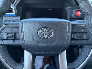 Toyota Tacoma 2026 4x4 TRD Todo Terreno 4p Doble Cabina 5.0 ft SB 8A