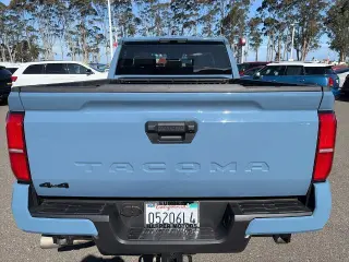 Toyota Tacoma 2026 4x4 TRD Todo Terreno 4p Doble Cabina 5.0 ft SB 8A