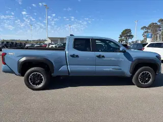 Toyota Tacoma 2026 4x4 TRD Todo Terreno 4p Doble Cabina 5.0 ft SB 8A