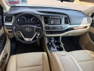 Toyota Highlander 2015 AWD LE 4dr SUV
