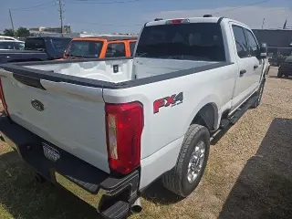 Ford F-250 Super Duty 2025 4x4 XLT 4p. Cabina de Tripulación 6,8 ft. SB Pick-up