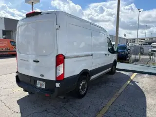 Ford Transit 2021 250 3dr SWB Techo Medio Furgón de Carga