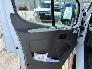 Ford Transit 2021 250 3dr SWB Techo Medio Furgón de Carga