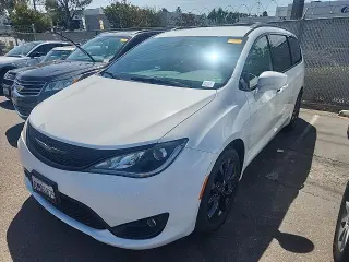 Chrysler Pacifica 2019 Touring L 4dr Mini-Van