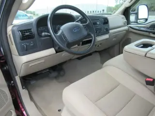 Ford F-250 Super Duty 2006 XL 2dr Regular Cab 4WD LB