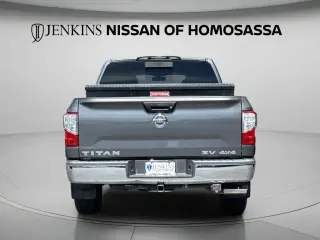 Nissan Titan 2019 4x4 SV 4dr Crew Cab