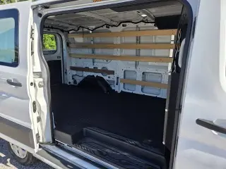 Ford Transit 2025 250 3dr SWB Low Roof Cargo Van