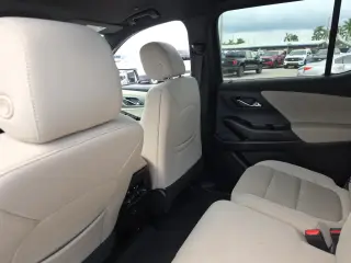 Chevrolet Traverse 2023 LS 4dr SUV con 1LS