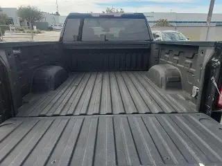 GMC Sierra 1500 2023 4x4 Elevation 4 puertas Crew Cab 5,8 pies SB