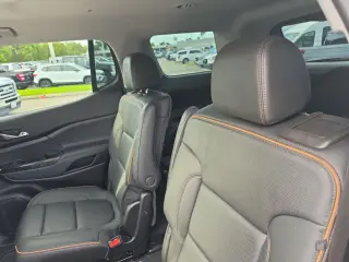 GMC Acadia 2023 4x4 AT4 4dr SUV