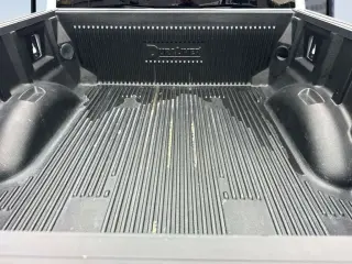 Ford F-150 2023 4x4 XLT 4p SuperCrew 5.5 ft. CB