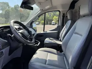 Ford Transit 2019 250 3dr SWB Techo Bajo Furgoneta de Carga con Puerta Corredera del Pasajero Lateral