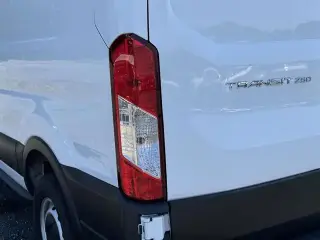 Ford Transit 2019 250 3dr SWB Techo Bajo Furgoneta de Carga con Puerta Corredera del Pasajero Lateral