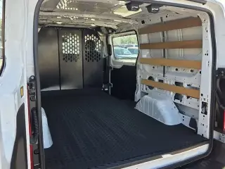 Ford Transit 2025 250 3dr SWB Techo Bajo Furgoneta de Carga