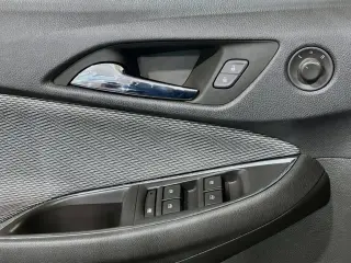 Chevrolet Cruze 2018 LS Auto 4p Sedan