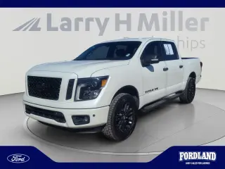 Nissan Titan 2019 4x4 S 4dr Crew Cab
