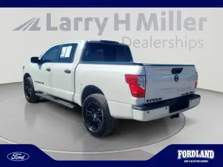 Nissan Titan 2019 4x4 S 4dr Crew Cab