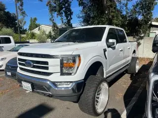 Ford F-150 2021 4x4 Lariat 4dr SuperCrew 5.5 ft. SB