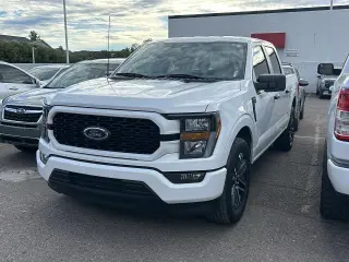 Ford F-150 2023 4x2 XL 4dr SuperCrew 5.5 ft. SB