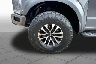 Ford F-150 2020 4x4 Raptor 4dr SuperCrew 5.5 ft. SB