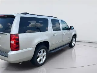 Chevrolet Suburban 2013 4x2 LT 4dr SUV