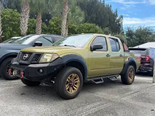 Nissan Frontier 2016 4x2 SV 4p Crew Cab 5 ft. CA Pickup 5A
