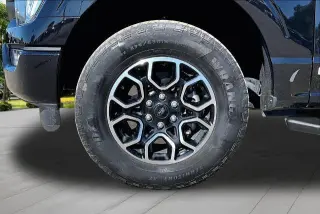 Ford F-150 2023 4x4 XLT 4p SuperCrew 5.5 ft. CB