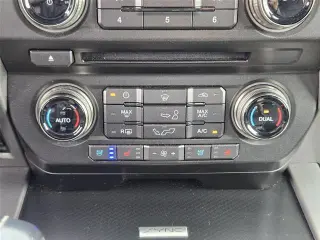 Ford F-150 2017 4x4 Raptor 4p SuperCrew 5.5 pies SB