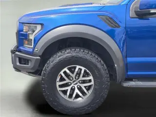 Ford F-150 2017 4x4 Raptor 4p SuperCrew 5.5 pies SB
