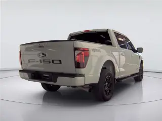 Ford F-150 2024 4x4 XLT 4 puertas SuperCrew con caja de 5,5 pies