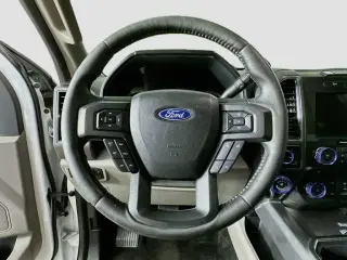 Ford F-150 2018 4x4 XLT 4dr SuperCrew 5.5 ft. SB