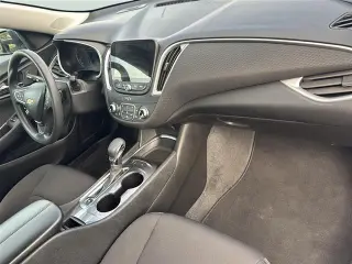 Chevrolet Malibu 2025 versión LT sedán de 4 puertas, paquete 1LT