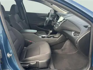 Chevrolet Malibu 2025 versión LT sedán de 4 puertas, paquete 1LT
