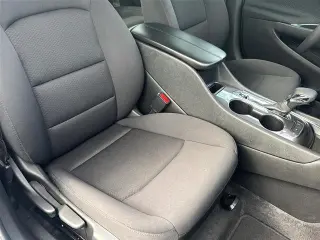 Chevrolet Malibu 2025 versión LT sedán de 4 puertas, paquete 1LT