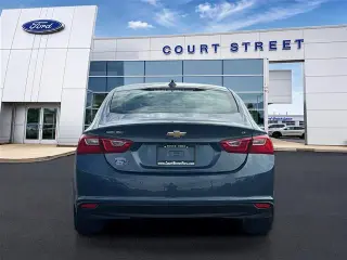 Chevrolet Malibu 2025 versión LT sedán de 4 puertas, paquete 1LT