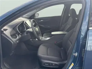 Chevrolet Malibu 2025 versión LT sedán de 4 puertas, paquete 1LT
