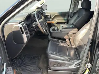 Chevrolet Silverado 1500 2017 4x4 LTZ 4p Cab Doble 6.5 pies SB
