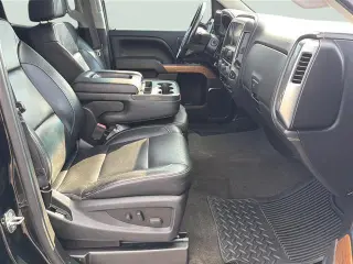 Chevrolet Silverado 1500 2017 4x4 LTZ 4p Cab Doble 6.5 pies SB