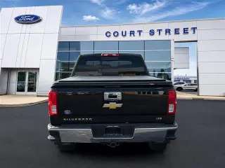 Chevrolet Silverado 1500 2017 4x4 LTZ 4p Cab Doble 6.5 pies SB
