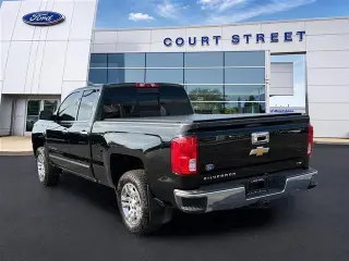 Chevrolet Silverado 1500 2017 4x4 LTZ 4p Cab Doble 6.5 pies SB