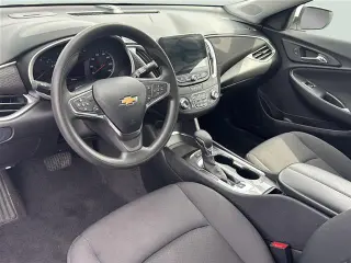 Chevrolet Malibu 2025 LT Sedán 4p con 1LT