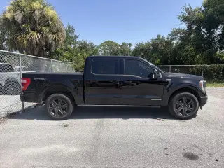 Ford F-150 2023 4x4 Lariat 4dr SuperCrew 6.5 ft. SB