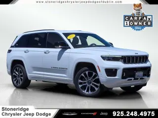 Jeep Grand Cherokee 2022 4x4 Overland 4dr SUV (lanzamiento a mitad de año)