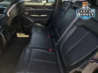 Jeep Grand Cherokee 2022 4x4 Overland 4dr SUV (lanzamiento a mitad de año)