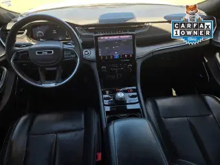 Jeep Grand Cherokee 2022 4x4 Overland 4dr SUV (lanzamiento a mitad de año)