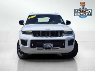 Jeep Grand Cherokee 2022 4x4 Overland 4dr SUV (lanzamiento a mitad de año)