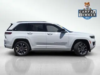 Jeep Grand Cherokee 2022 4x4 Overland 4dr SUV (lanzamiento a mitad de año)
